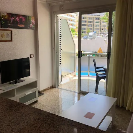 Daire Apartamento Los Elefantes 102 *